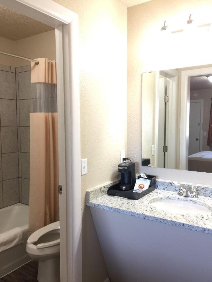 Downtown Motel Woodward Extérieur photo